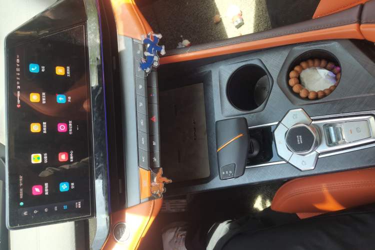 Used CHANGAN UNI-V 2023 1.5T Sport Edition Audio And AC Panel