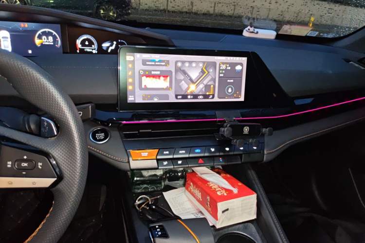 Used CHANGAN UNI-V 2023 1.5T Prestige Model Audio And AC Panel