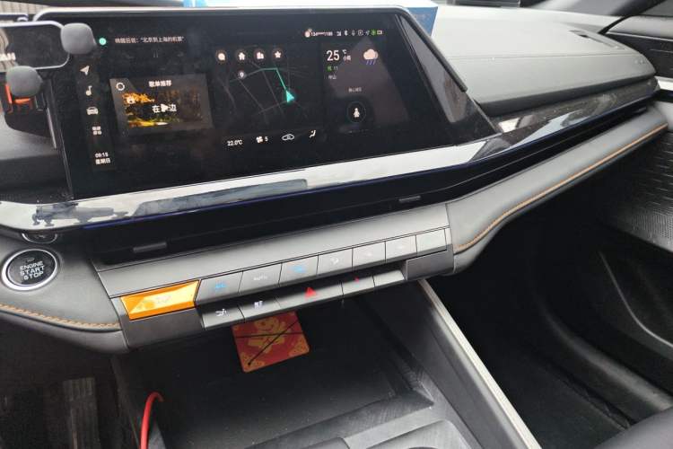 Used CHANGAN UNI-V 2023 1.5T Prestige Model Audio And AC Panel