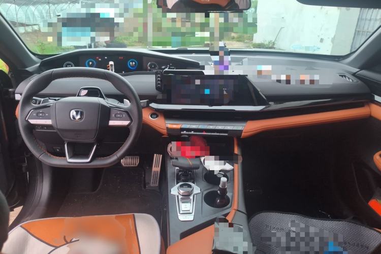 Used CHANGAN UNI-V 2023 1.5T Sport Edition Center Console