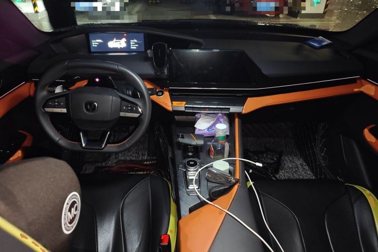 Used CHANGAN UNI-V 2023 1.5T Sport Edition Center Console