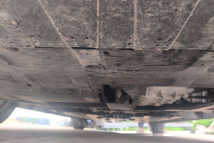 Used CHANGAN UNI-V 2023 1.5T Sport Edition Chassis Front
