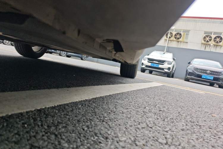 Used CHANGAN UNI-V 2023 1.5T Prestige Model Chassis Front Left