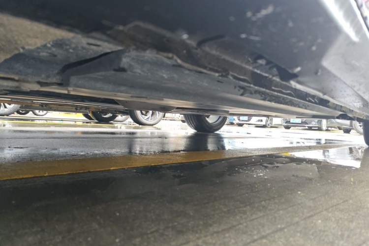 Used CHANGAN UNI-V 2023 1.5T Prestige Model Chassis Front Left