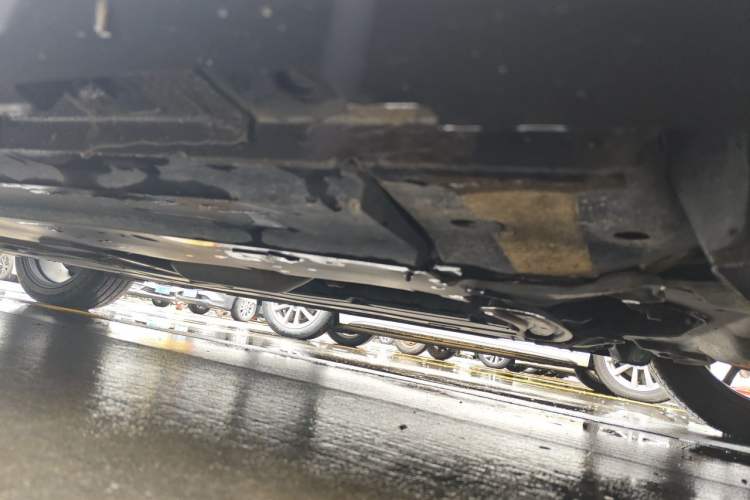 Used CHANGAN UNI-V 2023 1.5T Prestige Model Chassis Front Right