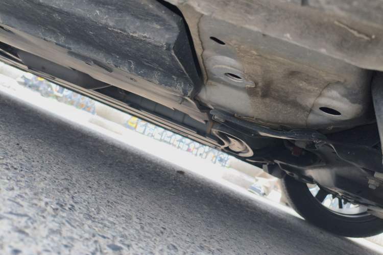 Used CHANGAN UNI-V 2023 1.5T Prestige Model Chassis Front Right