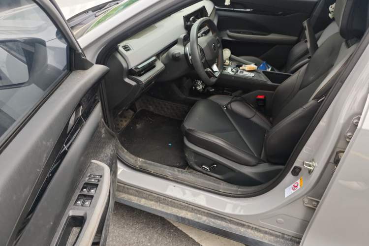 Used CHANGAN UNI-V 2023 1.5T Prestige Model Driver Seat
