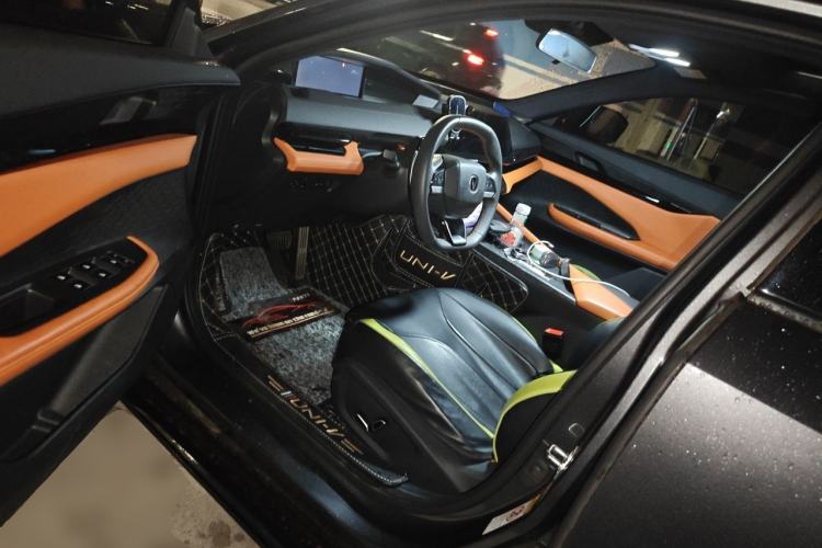 Used CHANGAN UNI-V 2023 1.5T Sport Edition Driver Seat