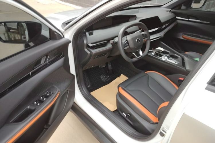 Used CHANGAN UNI-V 2023 1.5T Prestige Model Driver Seat