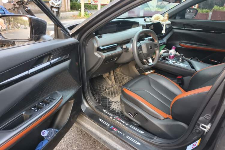 Used CHANGAN UNI-V 2023 1.5T Prestige Model Driver Seat