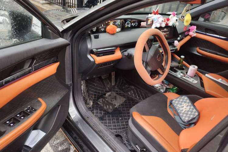 Used CHANGAN UNI-V 2023 1.5T Sport Edition Driver Seat