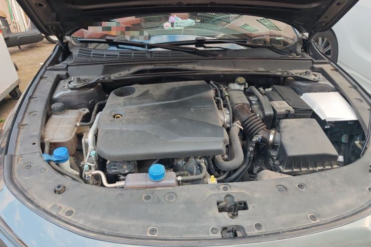 Used CHANGAN UNI-V 2023 1.5T Prestige Model Engine Bay