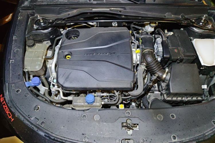 Used CHANGAN UNI-V 2023 1.5T Prestige Model Engine Bay