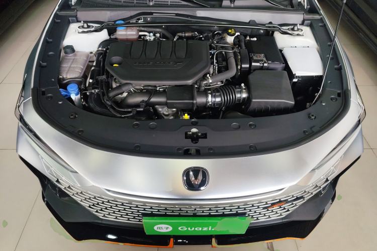 Used CHANGAN UNI-V 2023 2.0T Leading-Speed Edition Engine Bay