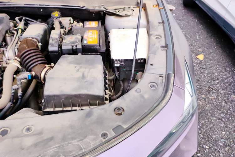 Used CHANGAN UNI-V 2023 1.5T Sport Edition Engine Bay Left