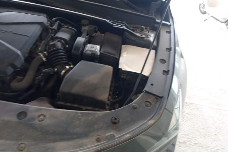 Used CHANGAN UNI-V 2023 1.5T Sport Edition Engine Bay Left