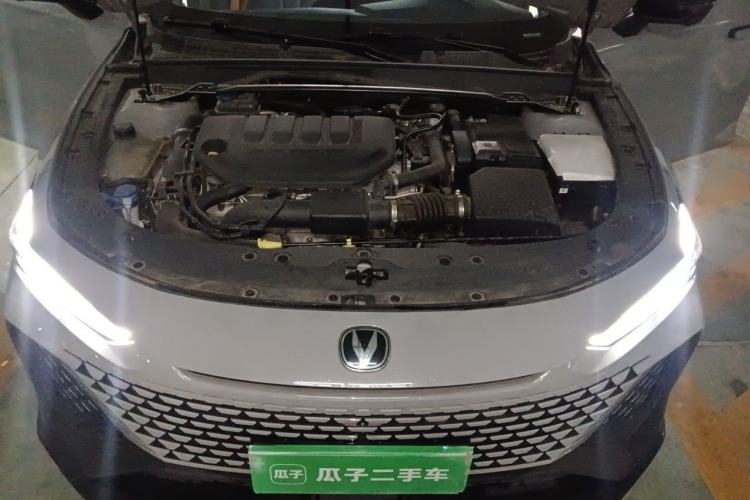 Used CHANGAN UNI-V 2023 2.0T Leading-Speed Edition Engine Bay
