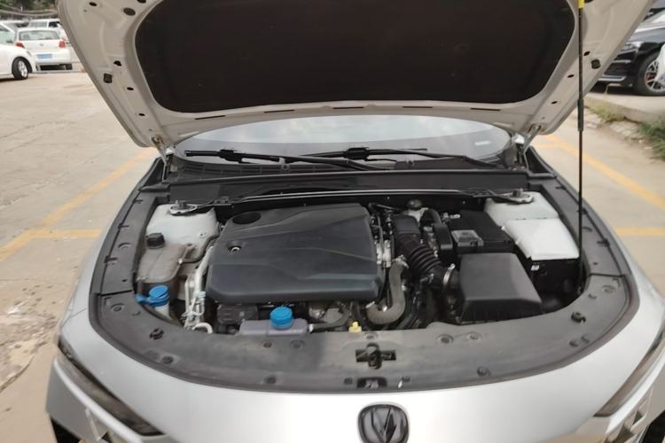 Used CHANGAN UNI-V 2023 1.5T Prestige Model Engine Bay