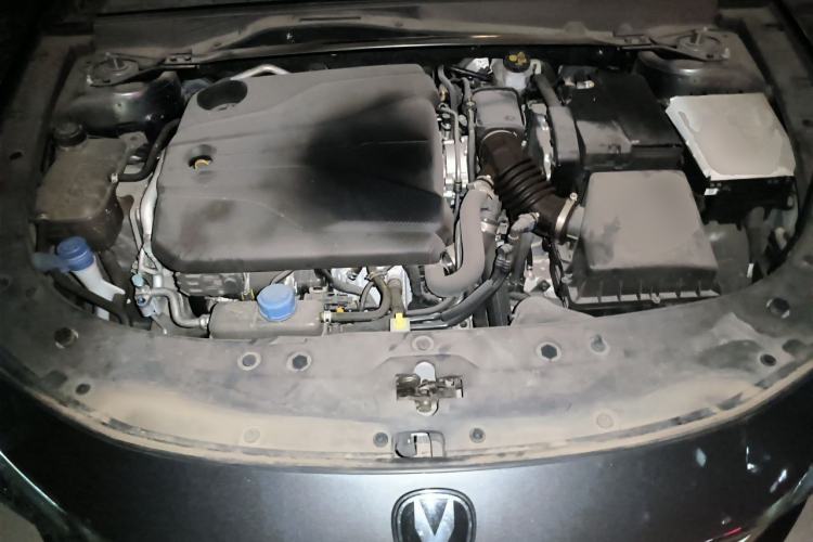 Used CHANGAN UNI-V 2023 1.5T Prestige Model Engine Bay