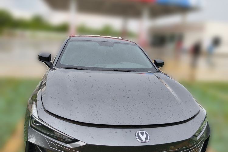 Used CHANGAN UNI-V 2023 1.5T Premium Model Front