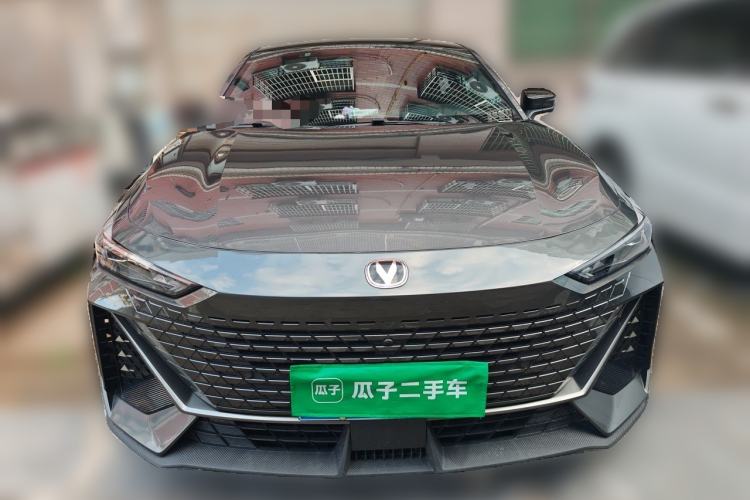 Used CHANGAN UNI-V 2023 1.5T Prestige Model Front