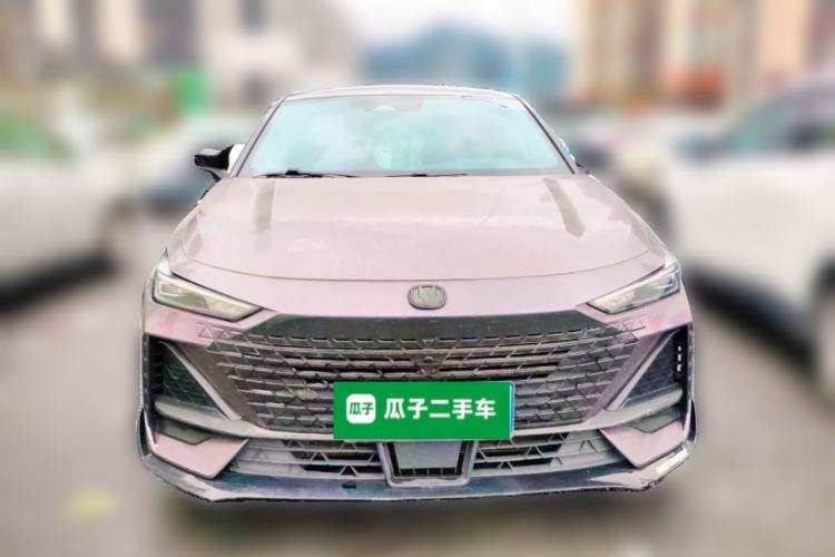Used CHANGAN UNI-V 2023 1.5T Sport Edition Front