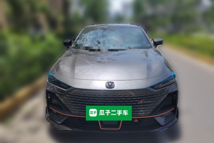 Used CHANGAN UNI-V 2023 1.5T Sport Edition Front