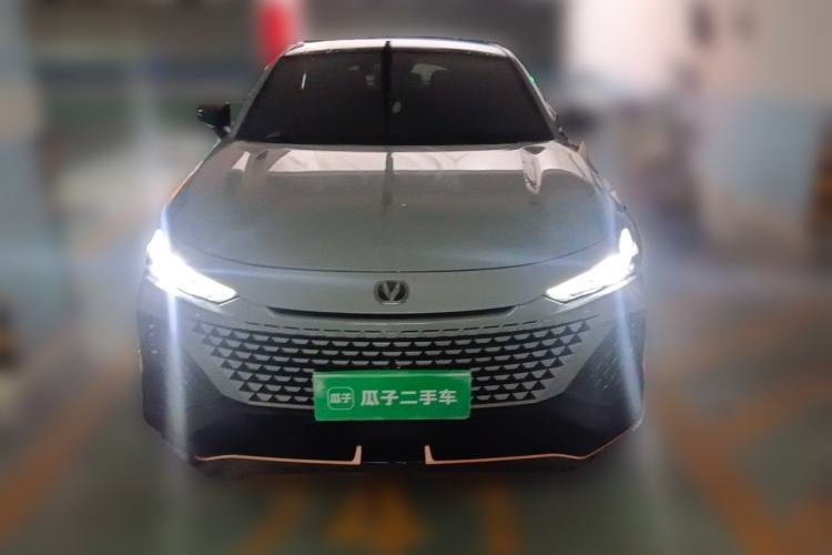 Used CHANGAN UNI-V 2023 2.0T Leading-Speed Edition Front