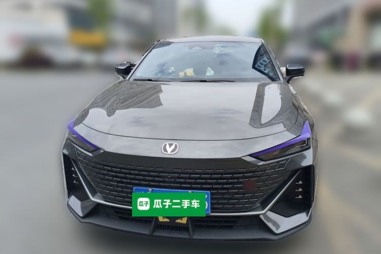 Used CHANGAN UNI-V 2023 1.5T Prestige Model Front