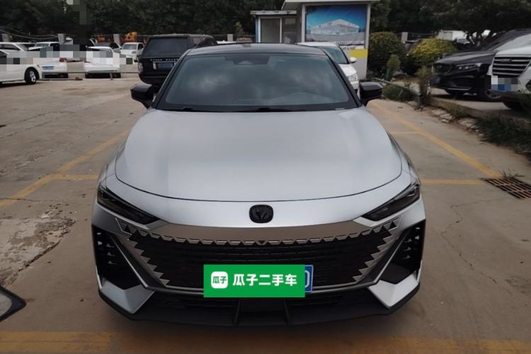 Used CHANGAN UNI-V 2023 1.5T Prestige Model Front
