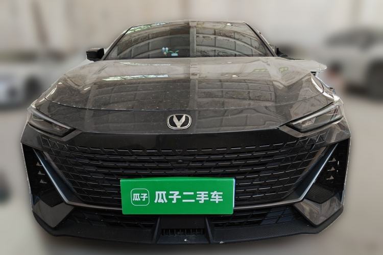 Used CHANGAN UNI-V 2023 1.5T Prestige Model Front