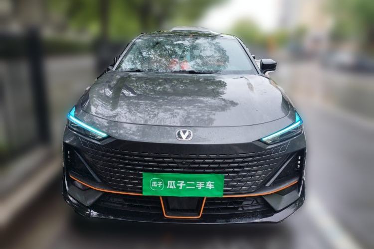 Used CHANGAN UNI-V 2023 1.5T Sport Edition Front
