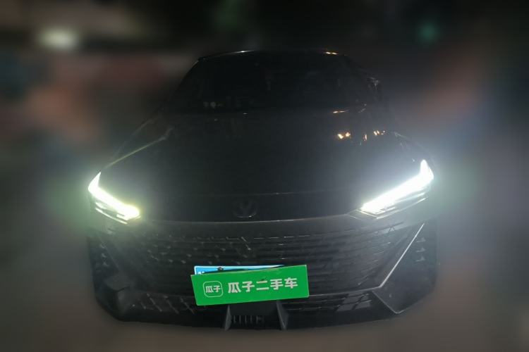 Used CHANGAN UNI-V 2023 1.5T Prestige Model Front