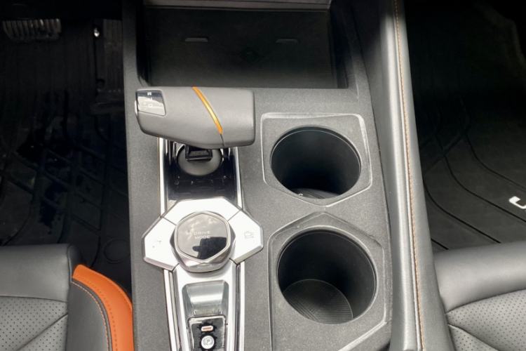 Used CHANGAN UNI-V 2023 1.5T Prestige Model Gear Lever