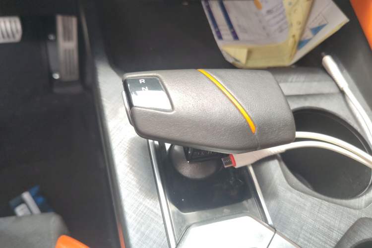 Used CHANGAN UNI-V 2023 2.0T Sport Edition Gear Lever