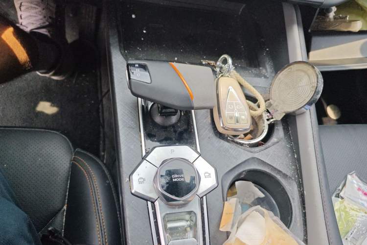 Used CHANGAN UNI-V 2023 1.5T Prestige Model Gear Lever