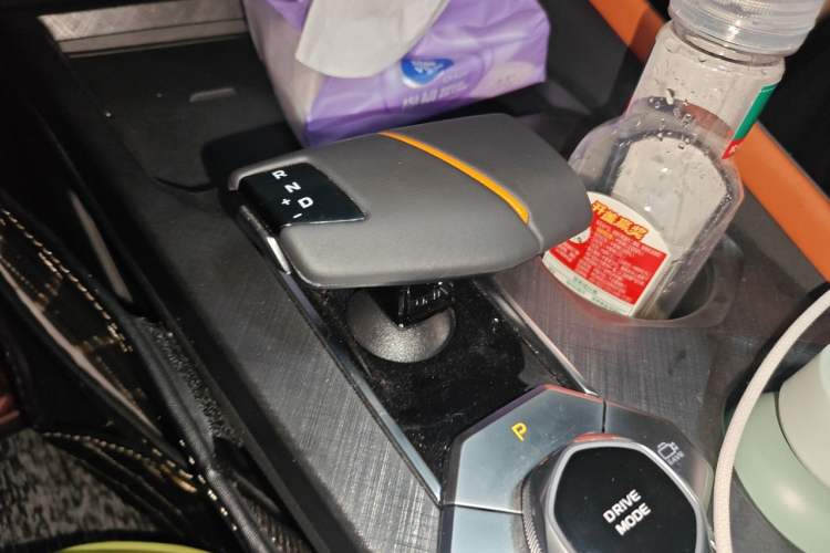 Used CHANGAN UNI-V 2023 1.5T Sport Edition Gear Lever
