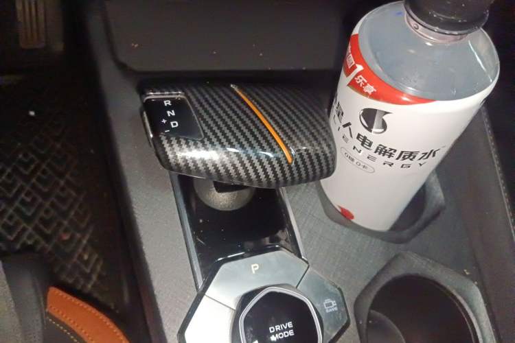 Used CHANGAN UNI-V 2023 2.0T Leading-Speed Edition Gear Lever