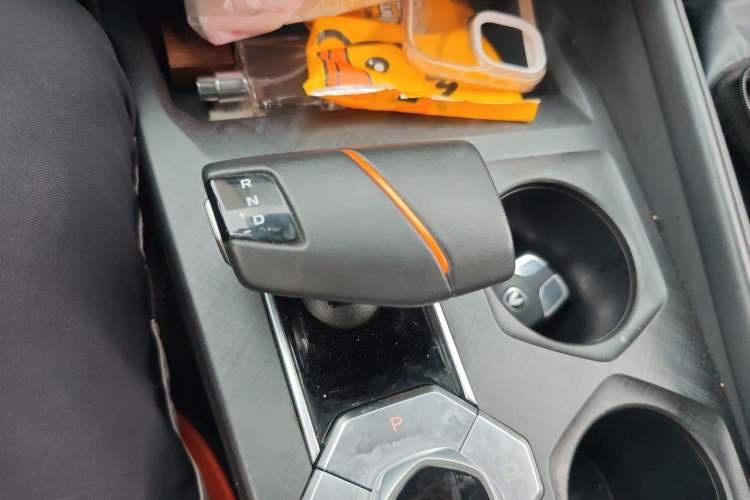 Used CHANGAN UNI-V 2023 1.5T Prestige Model Gear Lever