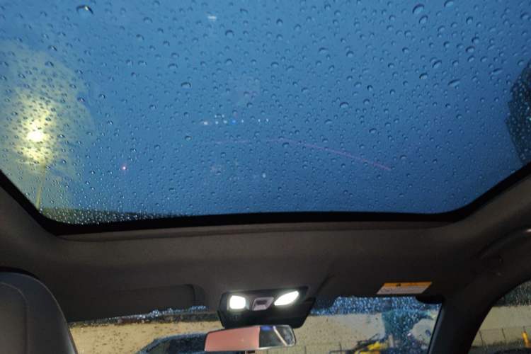 Used CHANGAN UNI-V 2023 1.5T Prestige Model Headliner