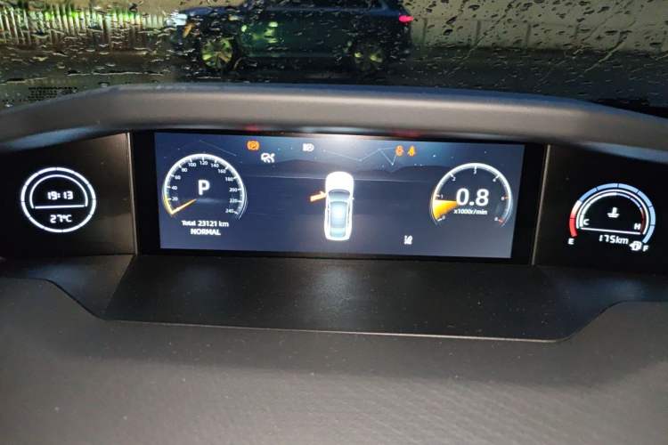 Used CHANGAN UNI-V 2023 1.5T Prestige Model Instrument Cluster