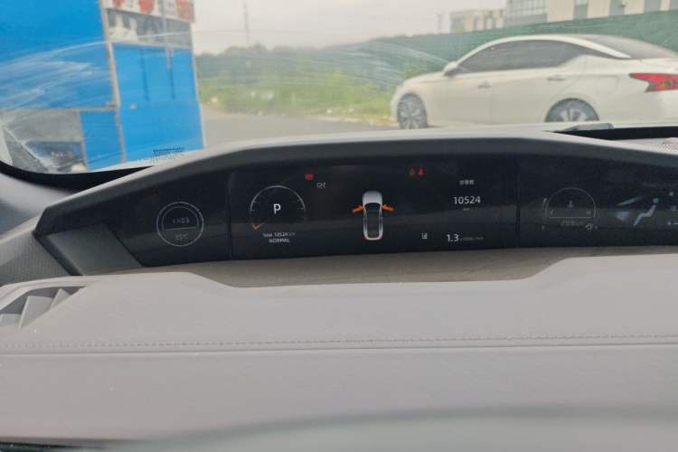 Used CHANGAN UNI-V 2023 1.5T Prestige Model Instrument Cluster