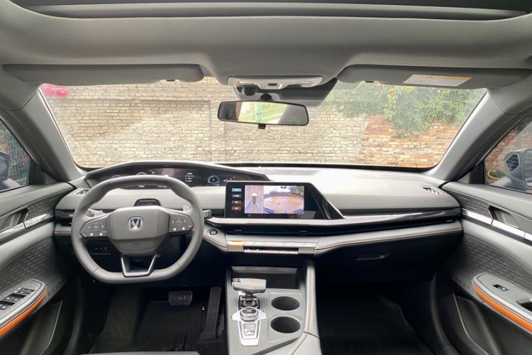 Used CHANGAN UNI-V 2023 1.5T Prestige Model Interior 5