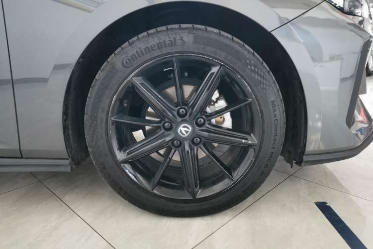 Used CHANGAN UNI-V 2023 1.5T Prestige Model Left Rear Wheel Hub