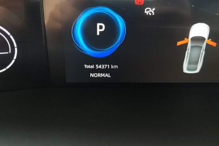 Used CHANGAN UNI-V 2023 1.5T Prestige Model Odometer Close Up