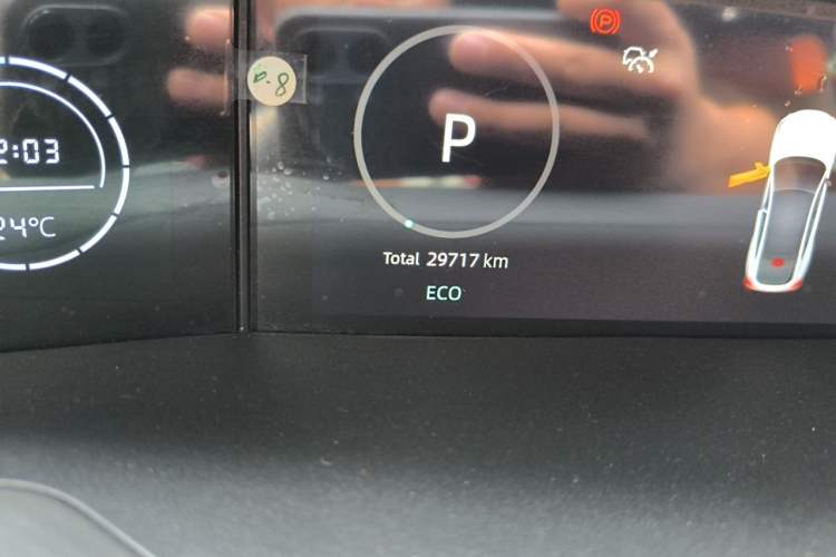 Used CHANGAN UNI-V 2023 1.5T Sport Edition Odometer Close Up