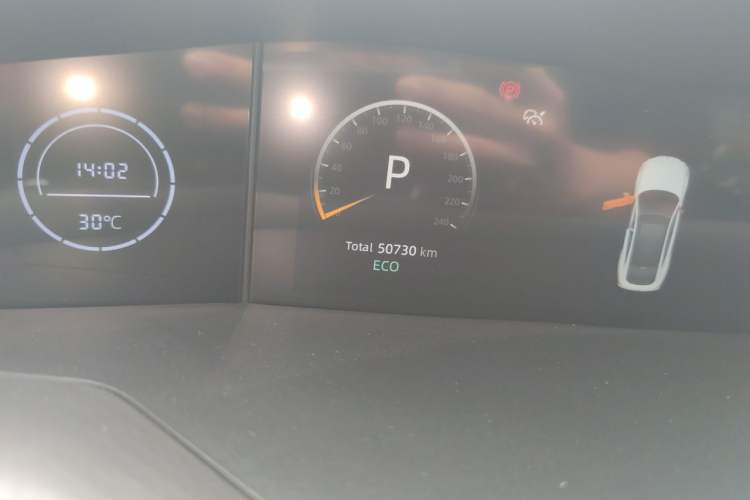 Used CHANGAN UNI-V 2023 2.0T Sport Edition Odometer Close Up