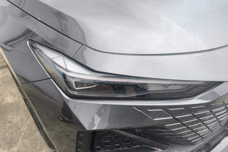 Used CHANGAN UNI-V 2023 1.5T Sport Edition Right Front Headlight