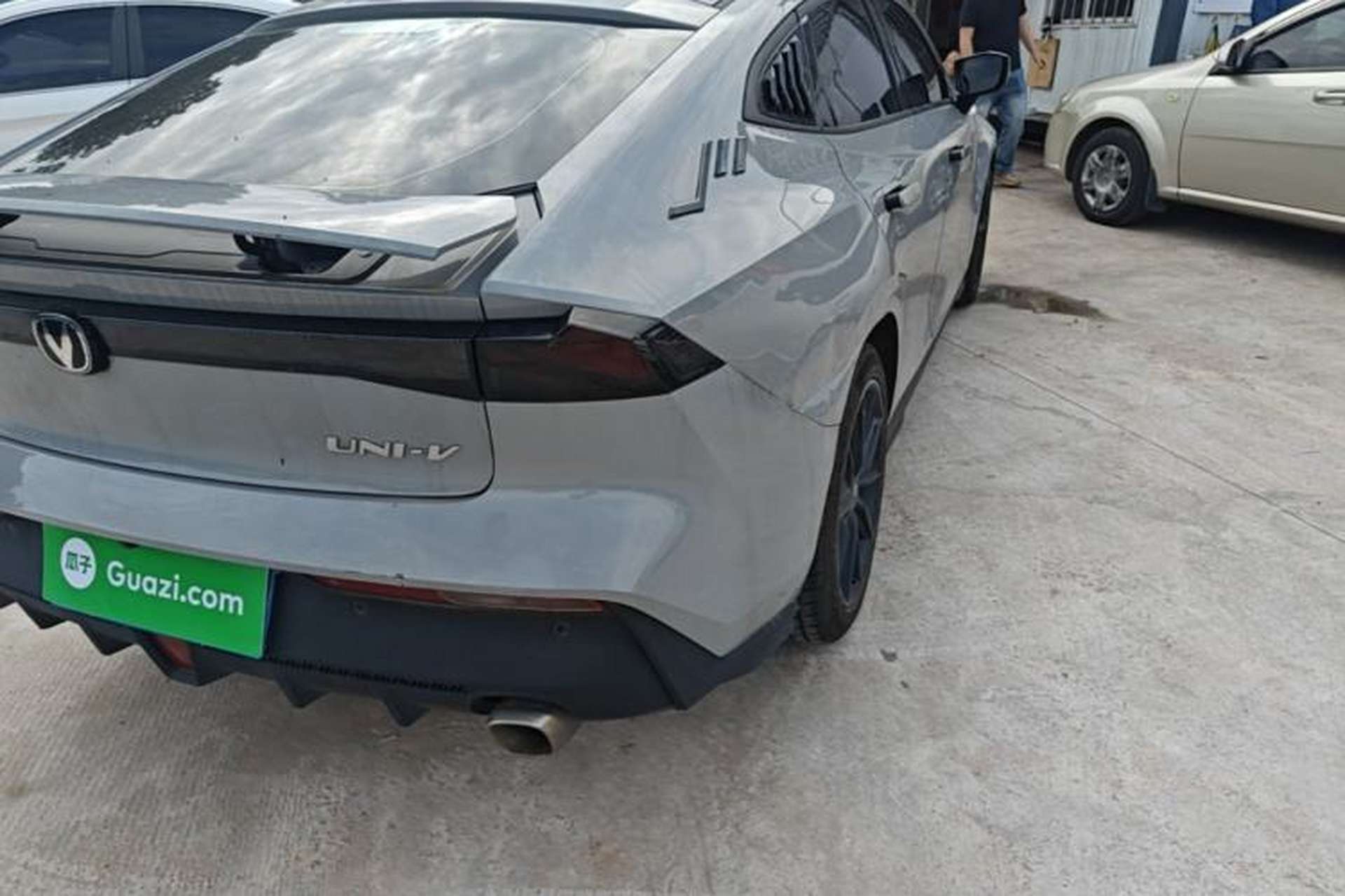 Used CHANGAN UNI-V 2023 1.5T Prestige Model Right Rear Taillight
