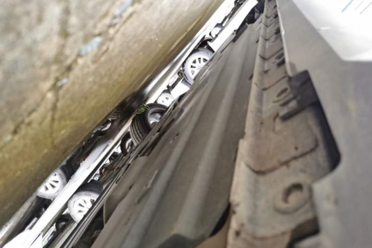 Used CHANGAN UNI-V 2023 1.5T Prestige Model Right Side Sill